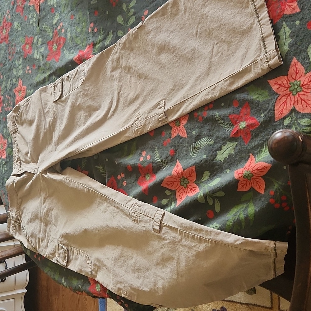 Cabela's Khaki Cargo Pants for Women